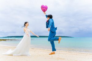 持参されたハートの風船を用いてのフォト撮影